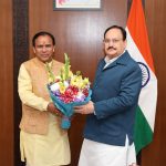 केन्द्रीय स्वास्थ्य मंत्री से मिले कैबिनेट मंत्री डॉ. रावत