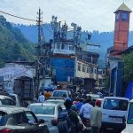 जाम की समस्या से पर्यटकों व स्थानीय लोगों को उठानी पड़ रही परेशानी